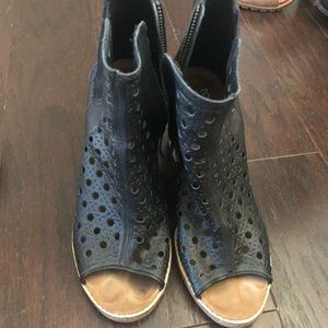 Tom’s open toe booties